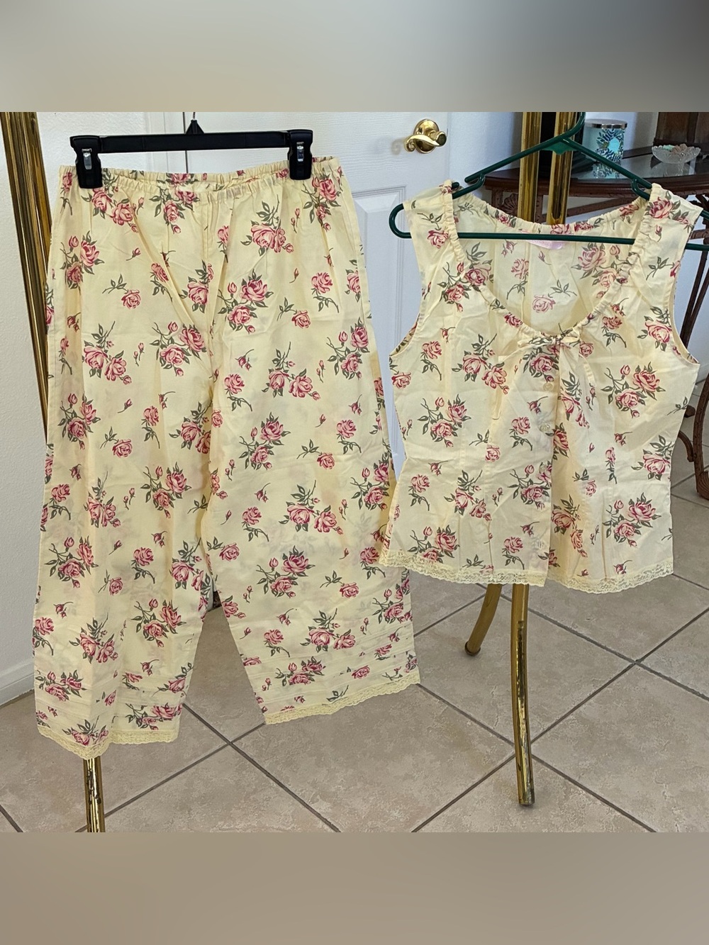 Victoria's Secret Vintage Y2K Rose Floral Pajama Set Butter Yellow Lace Size S